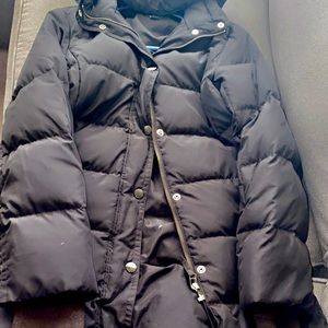 J crew black puffer jacket with hood and belt 🧥